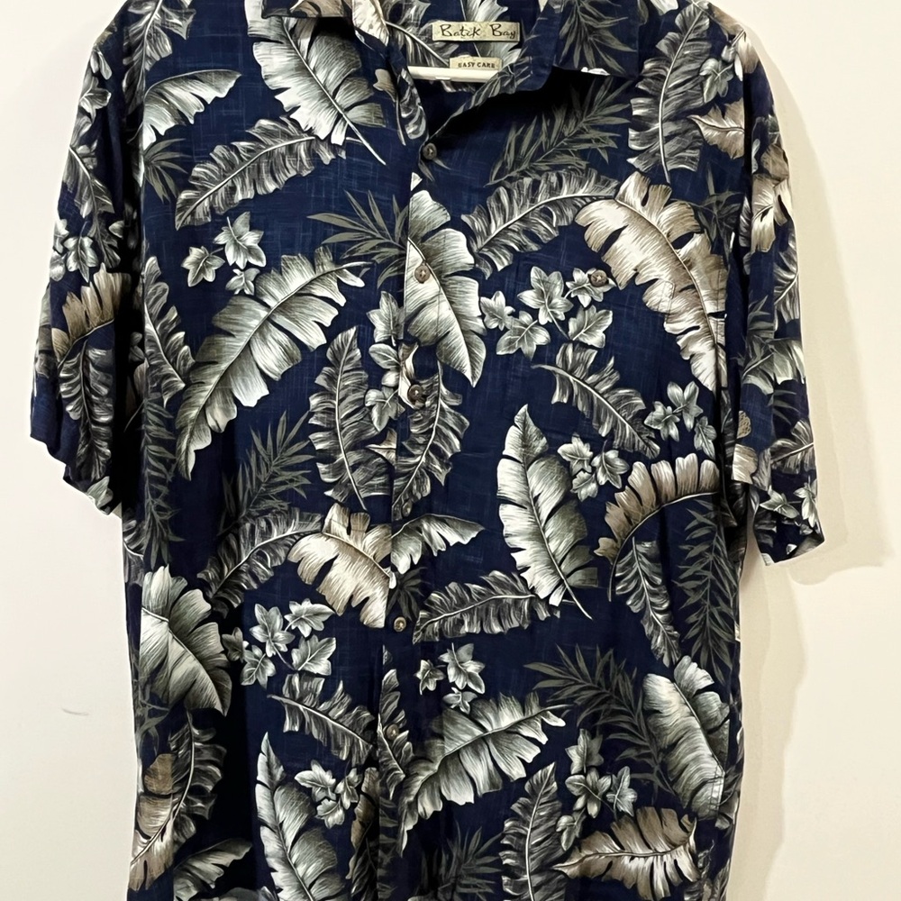Batek Bay Easycare 100% Rayon Men's Navy Floral Hawaiian Shirt size XL
